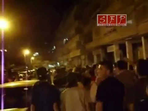 استقبال اهالي المعضمية لأحرار داريا في عرس الشهيد 4 7 2011