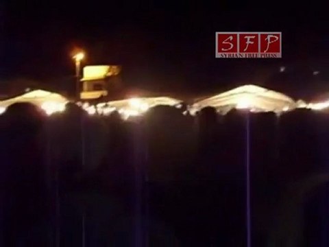 عراضة احرار قطنا وجديدة في معضمية الشام في عرس الشهيد 4 7 2011