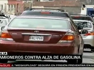 Camiones y taxistas paralizan Italia contra alza de gasolina