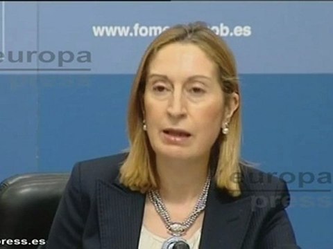 Fomento suspende las licitaciones de Barajas y El Prat