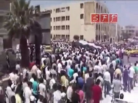 إدلب مظاهرات المدينة جمعة أحفاد خالد 22-7-2011 ج2