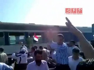 فري برس   حلب تل رفعت رسالة الأهالي للقطارالمتوجه إلى تركيا30 8 2011