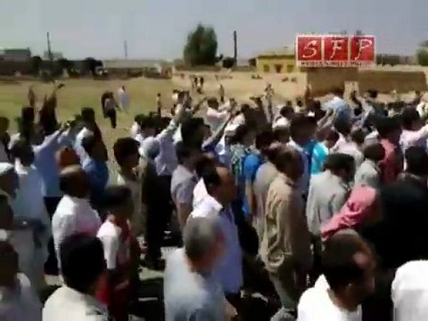 فري برس حلب مارع وصول جثمان الشهيد إلى مكان التشييع 1 9 2011