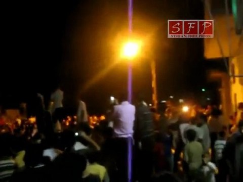 فري برس حمص ديربعلبة بعد التراويح 28 8 2011