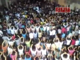 فري برس   حمص خالدية مسائية قبل دخول الأمن و تفريق المظاهرة 3 9 2011