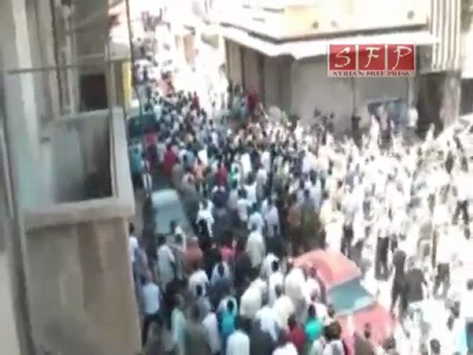 فري برس   حمص  الخالدية  تشييع الشهيد عبدالله  عسكر الصالح 6 9 2011