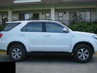 Toyota Fortuner 2006-White for sale in Qatar