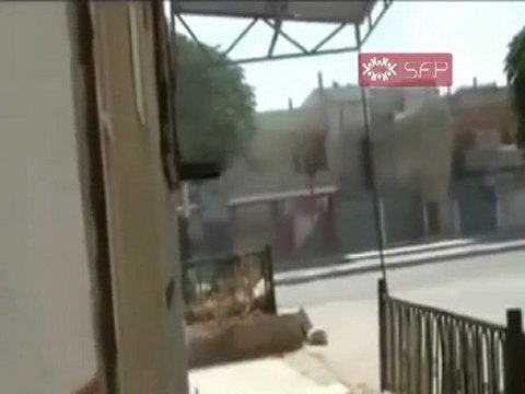 فري برس حمص باباعمرو اطلاق النار عشوائيا على المنازل10 9 2011