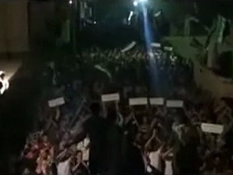 فري برس حمص ديربعلبة مظاهرة مسااائية راااائعة منظر جميل 5 10 2011