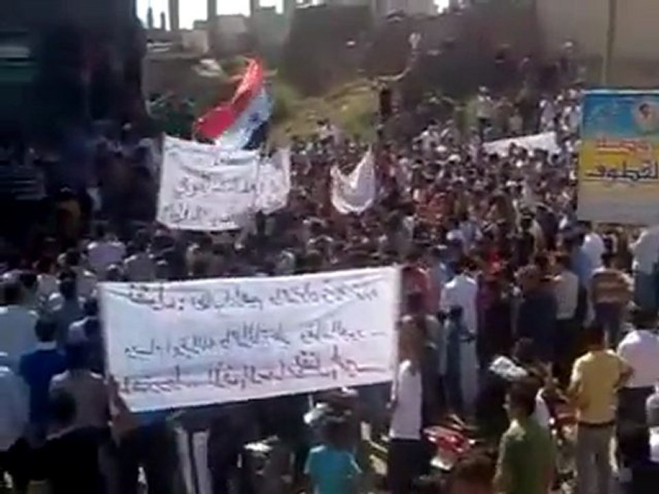 فري برس   حوران إبطع مظاهرة جمعة المجلس الوطني يمثلني 7 10 2011