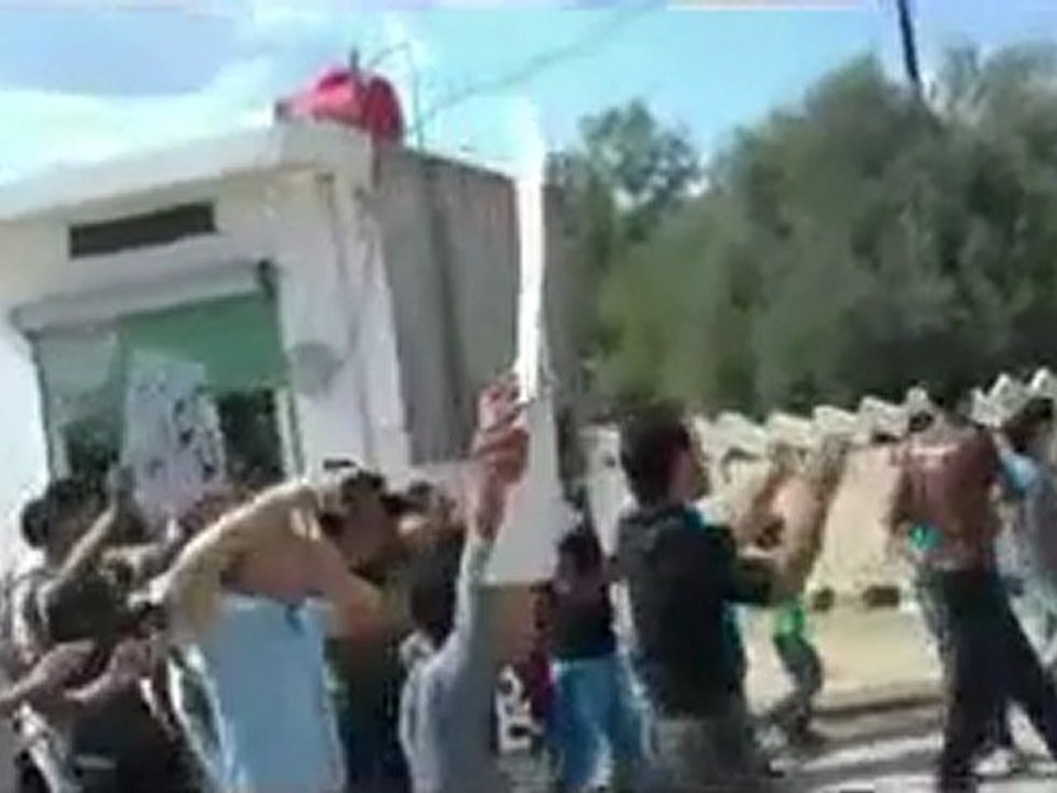 فري برس   حماة بريديج مظاهرات جمعة المجلس الوطني يمثلني 7 10 2011