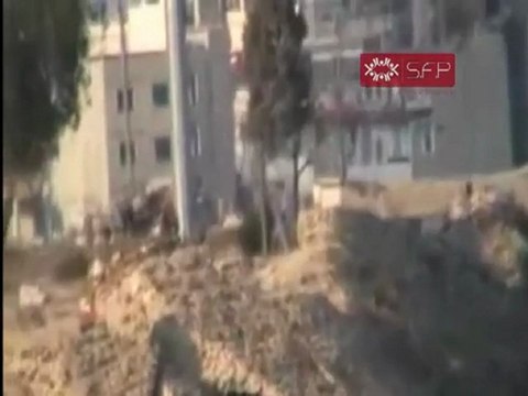 فري برس القناصة على سطح القلعة حمص باب السباع 7 10 2011