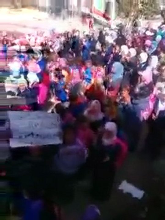 فري برس   ادلب   حاس   مظاهرة طلابية 17 10 2011