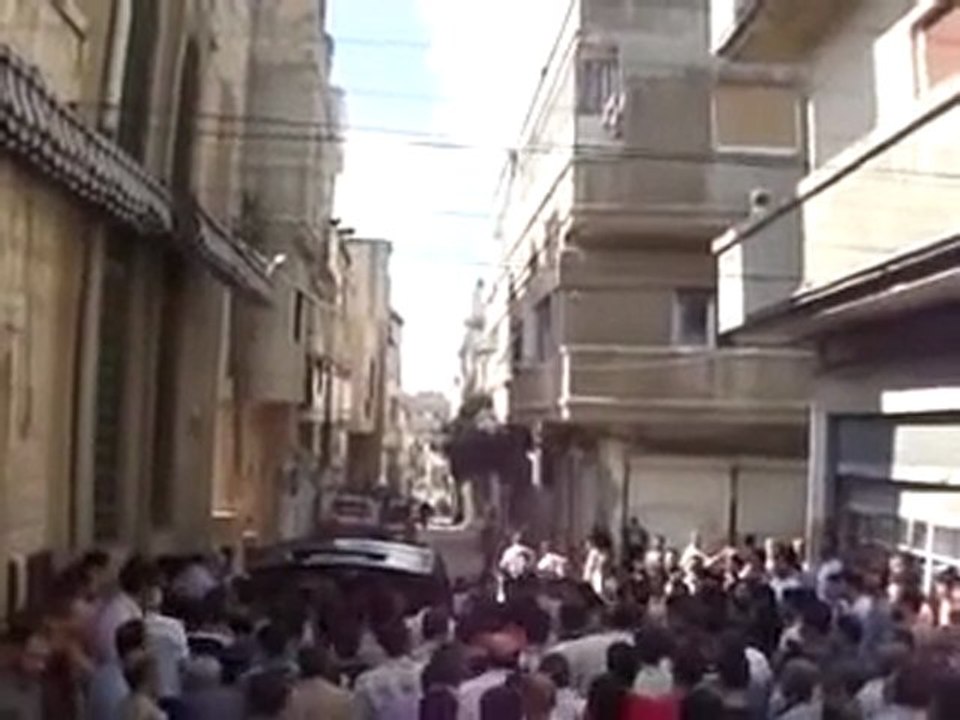 فري برس   حمص باب تدمر زفاف الشهيد محمد فادي عبد القادر كعدة 17 10 2011