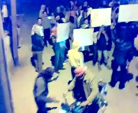 فري برس حلب بيانون مظاهرة بمشاركة حيان ردا على المسيرة 19 10 2011 جـ7