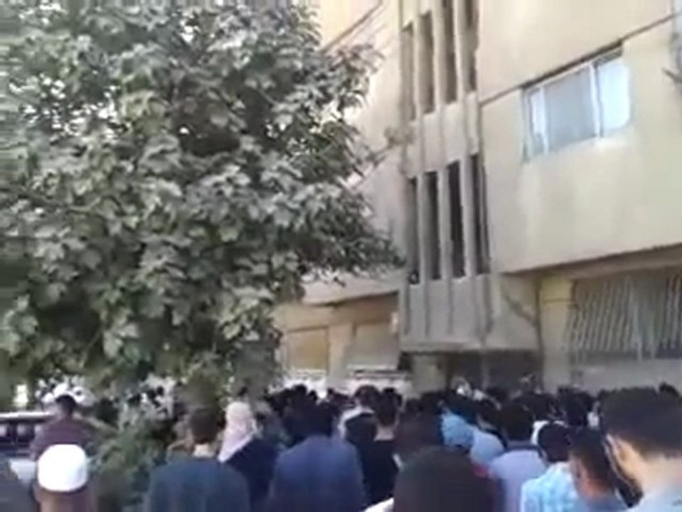 فري برس    مظاهرات زملكا ضد النظام المجرم 21 10 2011 ج3