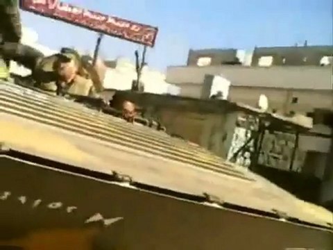 فري برس درعا الجيش الاسدي اللعين بين الاهالي 21 10 2011