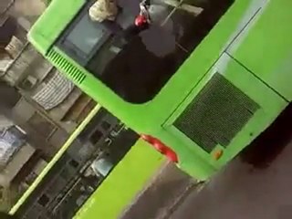 فري برس   دمشق الفحامه النظام القاتل يجمع الاطفال ليؤيدوه وليقتلهم داخل بيوتهم حقيقة المسيرات المؤيدة 26 10 2011 ج2