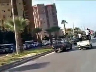 فري برس   اللاذقية الباصات التي جلبت المؤيدين من القرى 27 10 2011 ج2