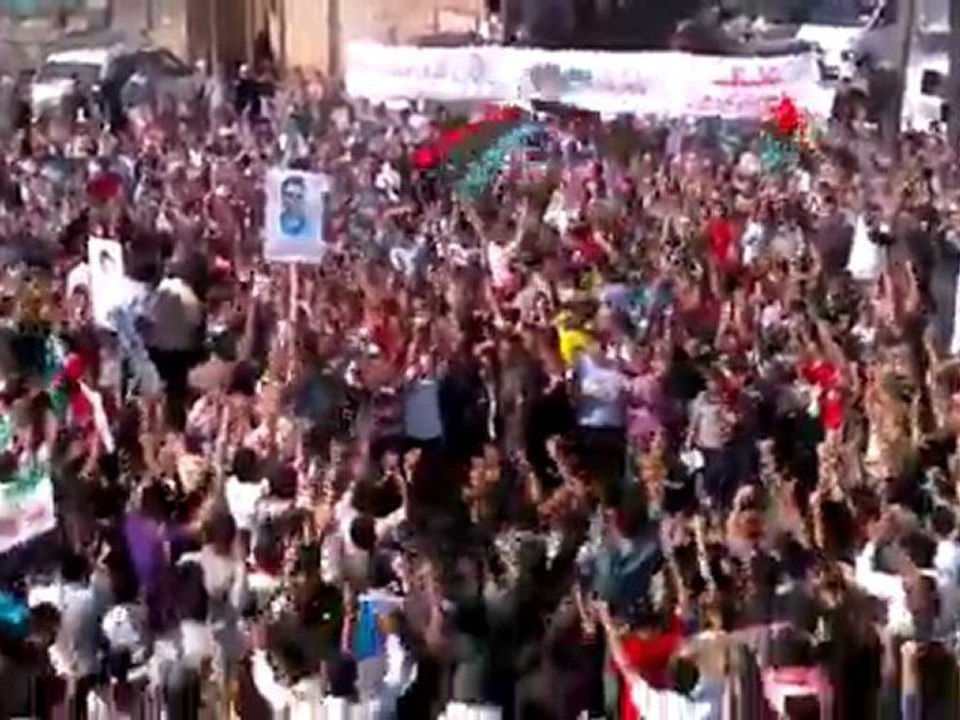 فري برس   حوران بصرالحرير مظاهرة حاشدة في 28 10 2011