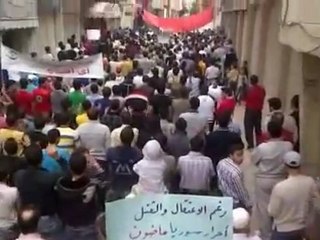 Video herunterladen: فري برس   حمص جورة الشياح جمعة الحظر الجوي يرحل هو وكلابه  28 10 2011