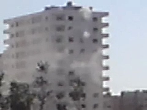 فري برس قصف باباعمرو بالمدفعية وتدمير المنازل 2 11 2011