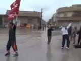 فري برس   حماه الحميدية اطلاق رصاص من عصابات الاسد على المتظاهرين جمعة الله اكبر 4 11 2011