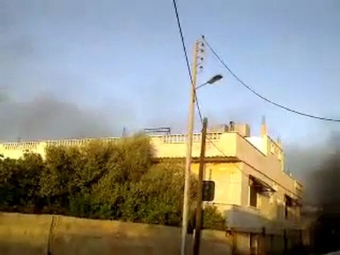 فري برس حماة كفرزيتا القصف الهمجي من عصابات الاسد على المدينة وترويع الاهالي 7 11 2011
