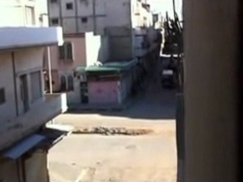 فري برس حمص حي الخالدية اقتحام قوات الامن لحي الخالدية رابع ايام عيد الاضحى المبارك 9 11 2011 ج1