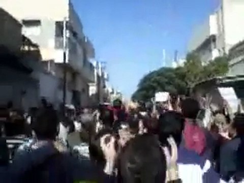 فري برس حماة اشاوس حي جنوب الملعب في جمعة تجميد العضوية 11 11 2011 ج2