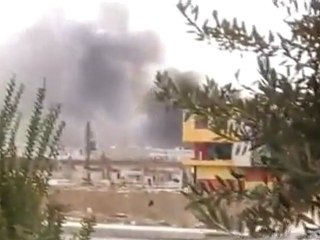 فري برس   باباعمرو سنتر اميسا يحترق 14 11 2011