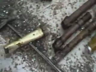 فري برس   باباعمرو السيارات المتحرقة جراء القصف 16 11 2011