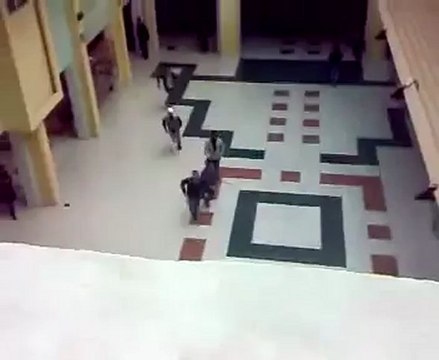 فري برس الشبيحة تقتحم جامعة القلمون 16 11 2011