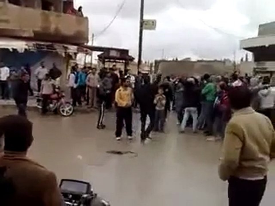 فري برس   الحسكة   مظاهرة غويران   طرد السفراء 18 11 2011 ج2