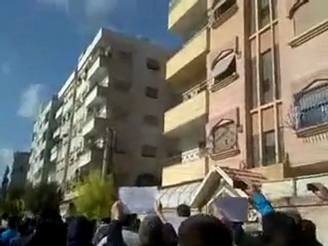 فري برس ريف دمشق دوما مظاهرة حاشدة رغم الحصار 18 11 2011