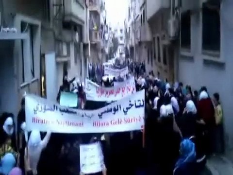 فري برس حمص المحتلة مظاهرة نسائية لحرائر بحي جورة الشياح 19 11 2011