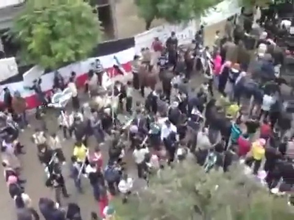 فري برس   ريف حلب تل رفعت جمعة طرد السفراء 18 11 2011 ج2