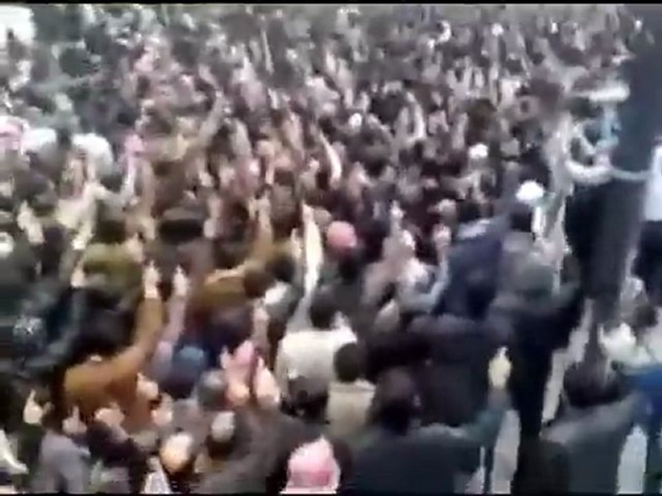 فري برس   ريف دمشق  مدينة يبرود تشييع الشهيد خالد النمر 18 11 2011