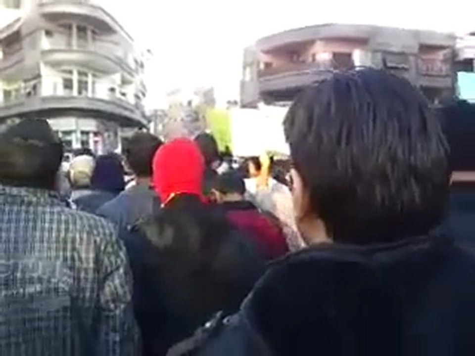 فري برس   ريف دمشق زملكا مظاهرات الاحرار في أحد الطفل السوري 20 11 2011 جـ1