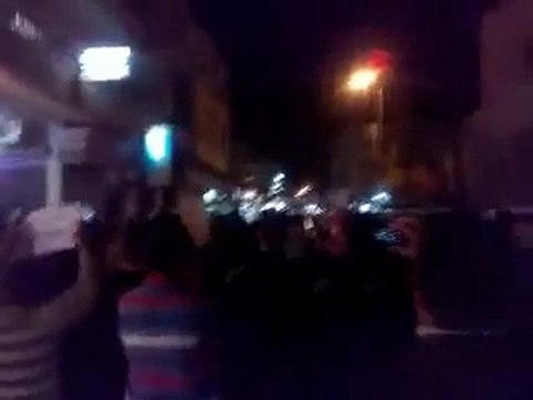 فري برس ديرالزور مظاهرة مسائية شارع التكايا زمن الخوف راح ولا 20 11 2011
