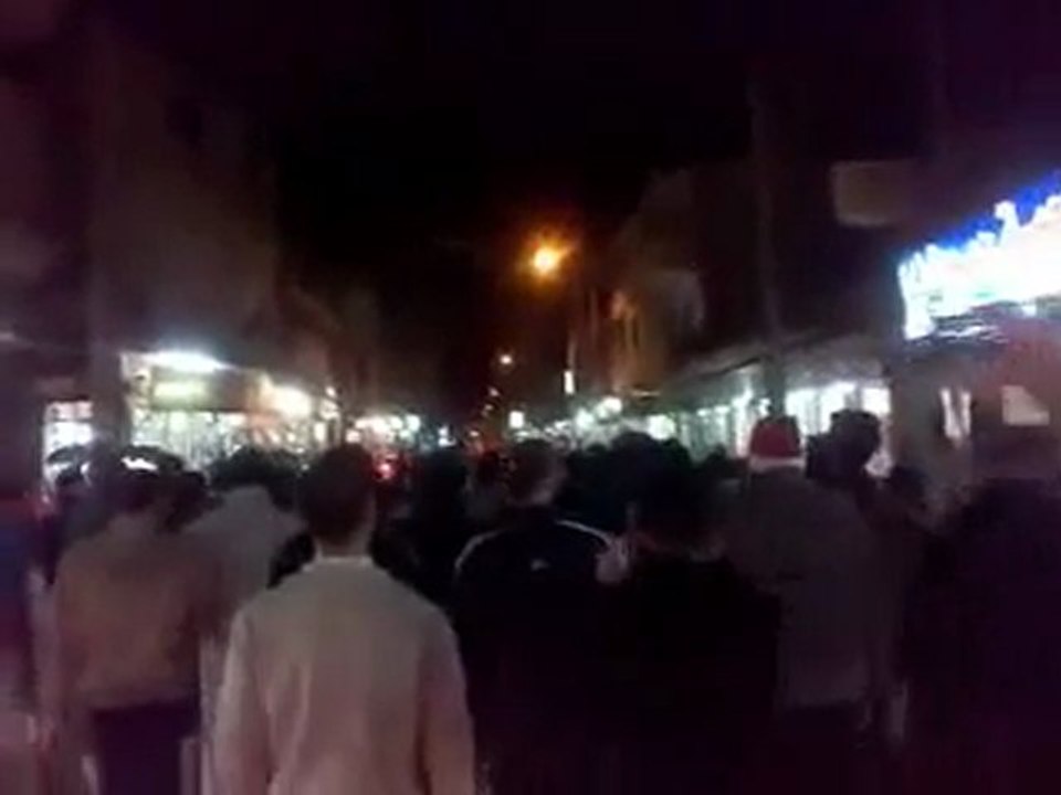 فري برس   ديرالزور مظاهرة مسائية شارع الجبيلة راحوا ثلاثة و ضلوا اثنين 20 11 2011