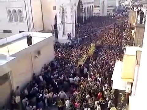 فري برس حماه حلفايا مراسم زفاف الشهداء 20 11 2011 ج1