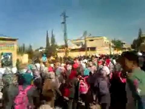 فري برس درعا خربة غزالة مظاهرة طلابية 23 11 2011 جـ2