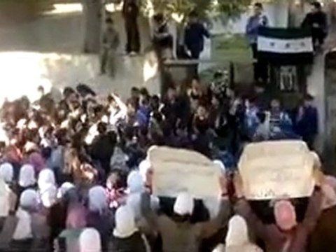 فري برس الحولة مظاهرة طلابية تناد ي باعدام بشار 23 11 2011