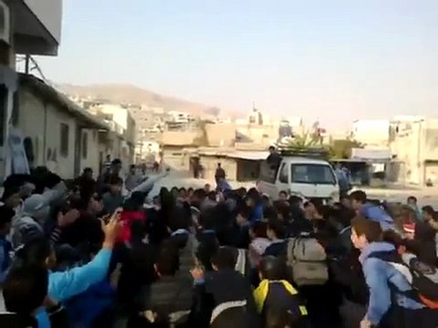 فري برس دمشق برزة مظاهرة طلابية 24 11 2011 ج3