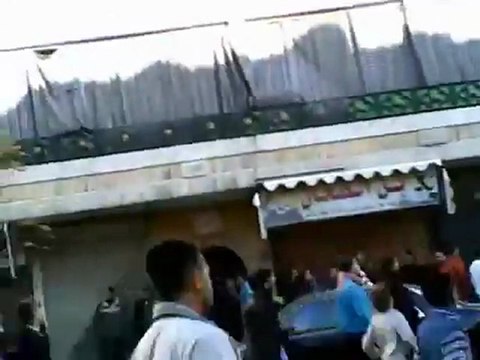 فري برس حلب أبطال صلاح الدين يتحدون الأمن العسكري ويخرجون في المظاهرة 25 11 2011