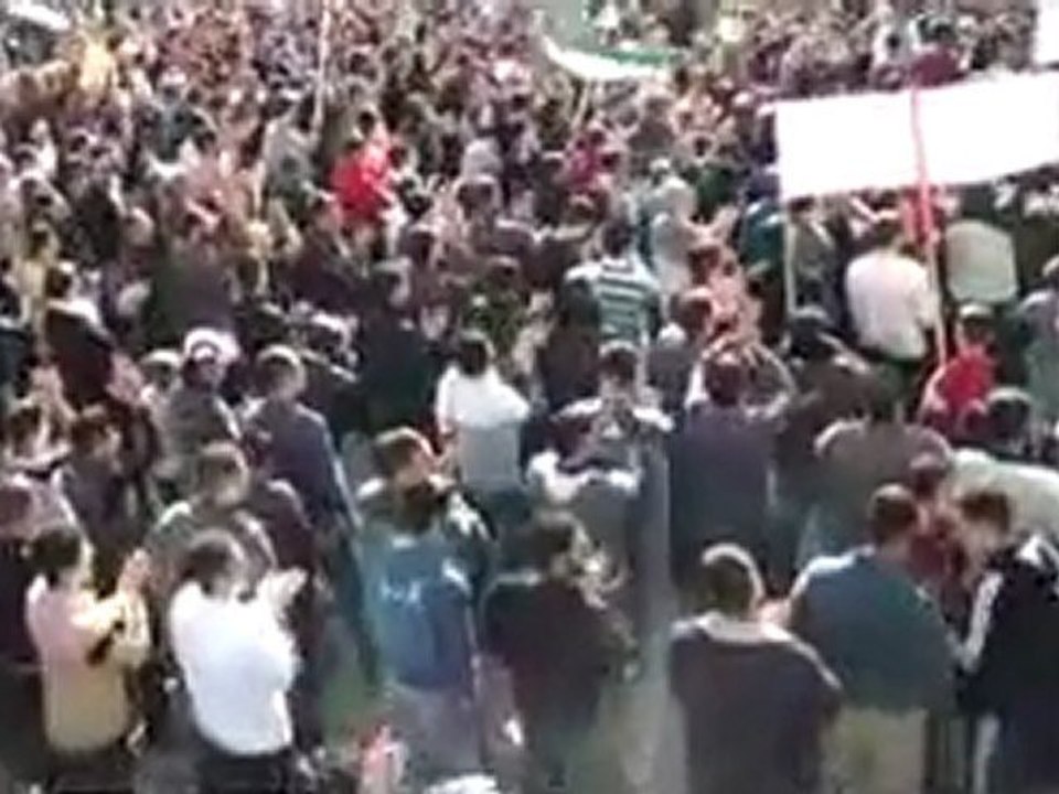 فري برس   حمص الخالدية مظاهرة حاشدة في جمعة الجيش الحر يحميني 25 11 2011