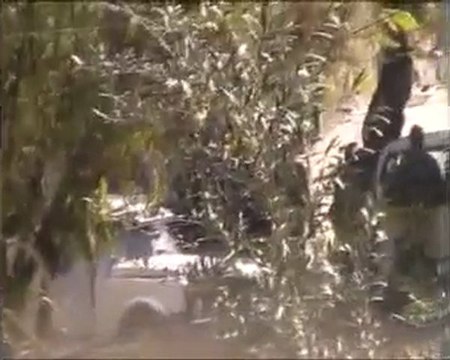 فري برس حمص حي الخالدية مداهمات وانتشار للمصفحات في شوارع الحي 27 11 2011 ج3