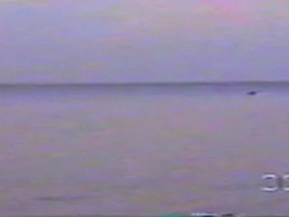 UFO OVNI ou drone qui effleure l'eau 1994