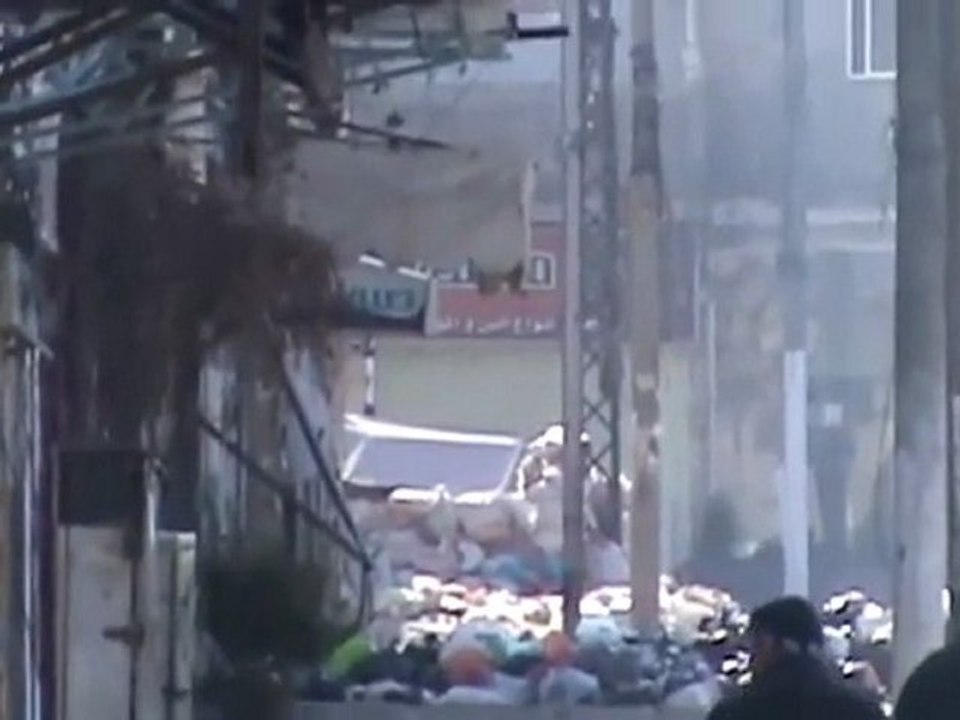 فري برس   حمص باب الدريب قصف المحلات 28 11 2011